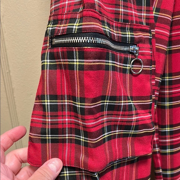 Hot Topic Plaid Jogger Pants High Rise Elastic Leg Red/Black Multicolor Sz 3 - Picture 3 of 9